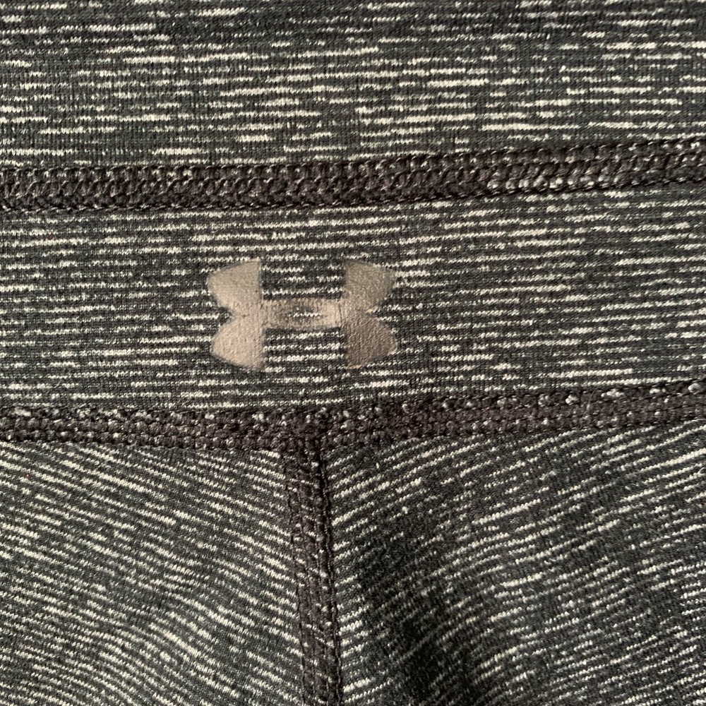 2/$25 Under Amour Crop Pants - Picture 4 of 5